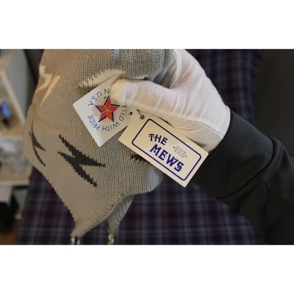 Vintage NWT The Mews Made in USA Acrylic Winter Cap - Picture 11 of 11